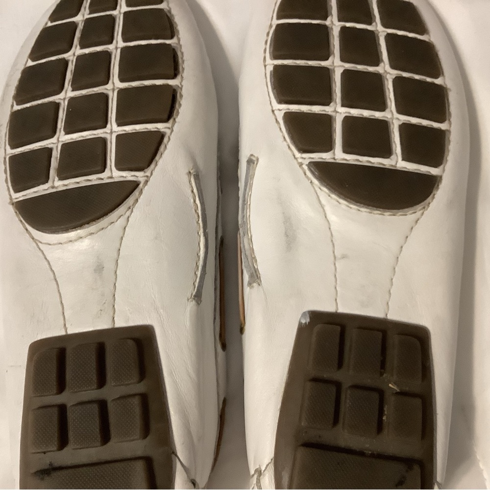 Clarks Women's White and Tan Loafers - Picture 4 of 8